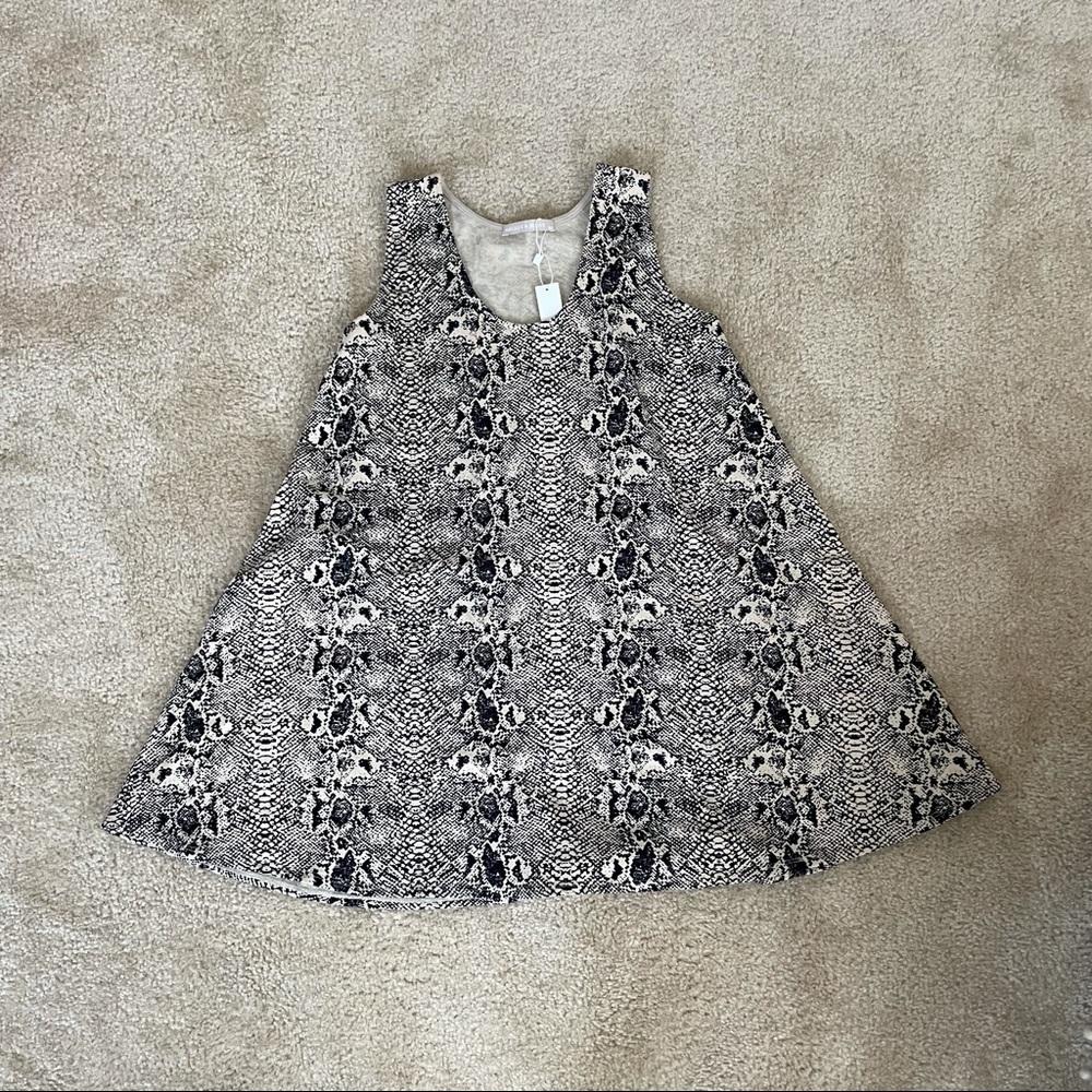 NWT Mickey & Jenny Sleeveless Top!